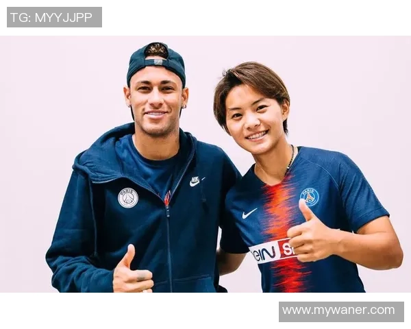 张泽禹足球明星崛起之路揭秘他如何成为年轻球员心中的偶像与榜样